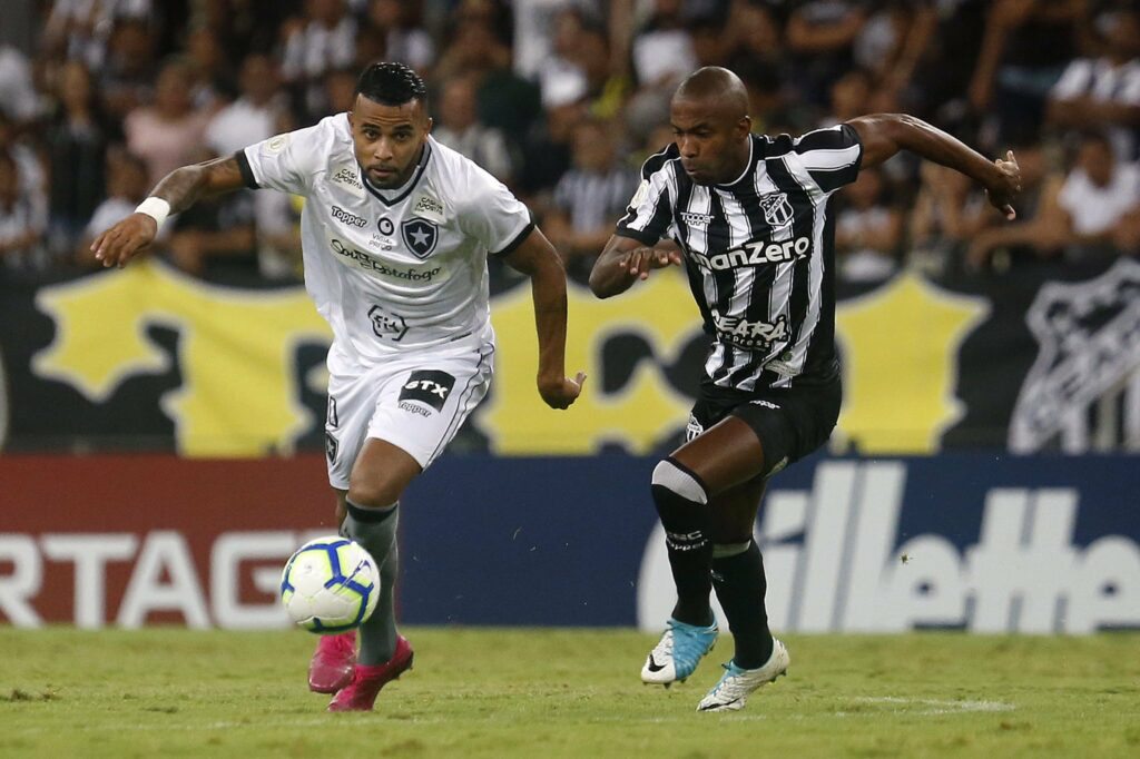 Botafogo busca primeiros pontos na competição, enquanto Ceará quer fazer valer mando de campo pelo Campeonato Brasileiro. (Foto: Reprodução)