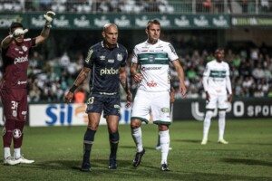 Gol de Coritiba x Santos: Alef Manga decide e Coxa sai na frente pela Copa do Brasil