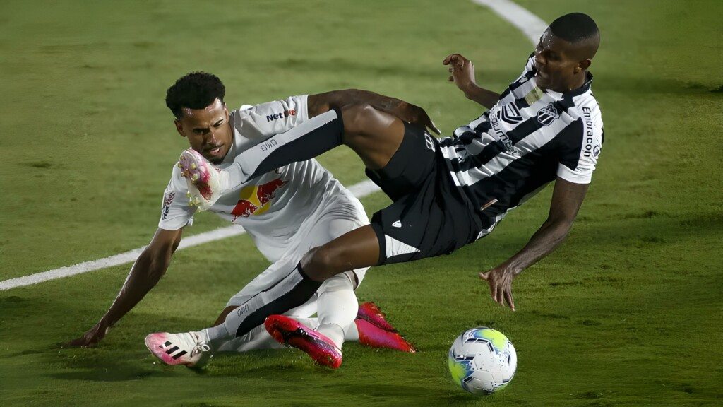Ceará busca primeira vitória dentro de casa pelo Brasileirão contra o Bragantino. (Foto: Reprodução)