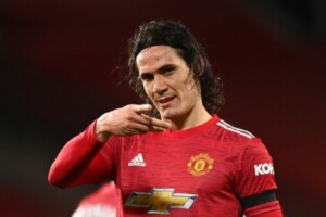 Cavani de saída do Manchester United? Criança se emociona ao se despedir do atacante