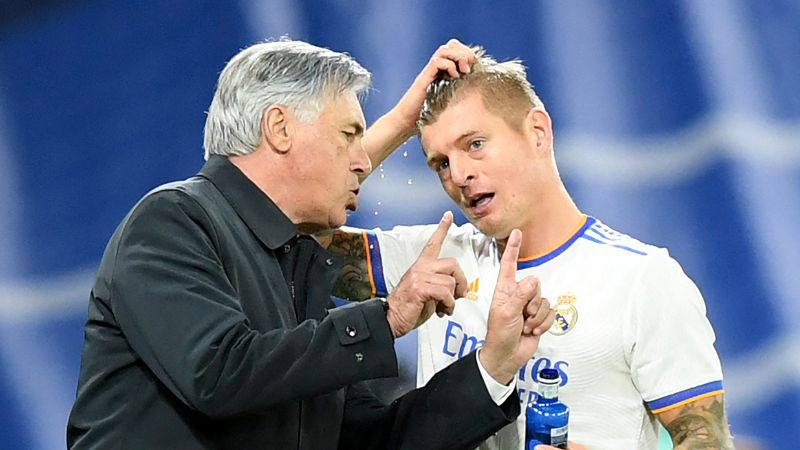 Kroos revela como jogadores do Real Madrid ajudaram Ancelotti a fazer substituições