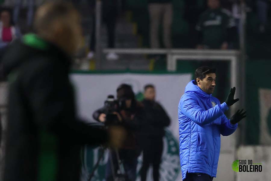 Abel Ferreira supera José Mourinho e leva prêmio internacional. (Foto: Reprodução)