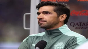 Abel Ferreira defende Neymar de forma inesperada: ‘às vezes dão lhe porradas’