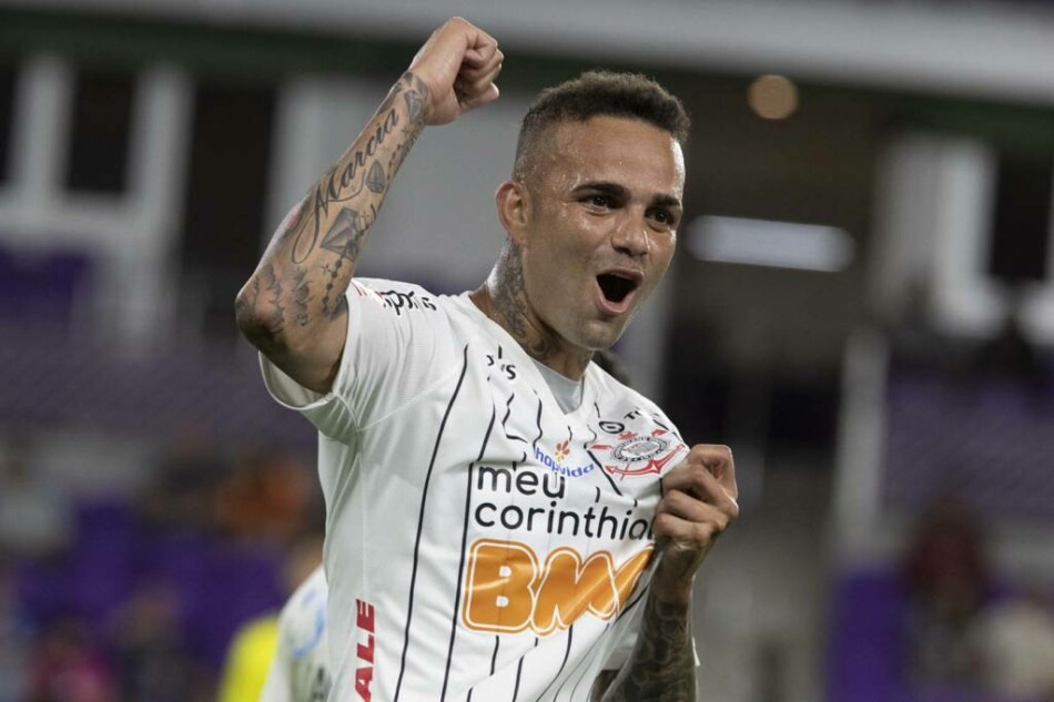 Há um ano sem marcar: Relembre último gol de Luan com a camisa do Corinthians