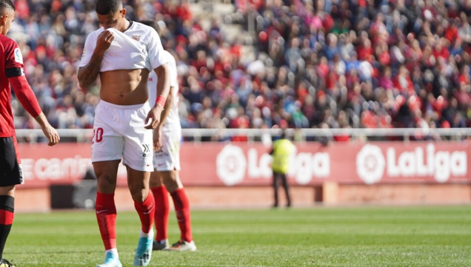 Diego, de 29 anos, deixa o Sevilla após três temporadas