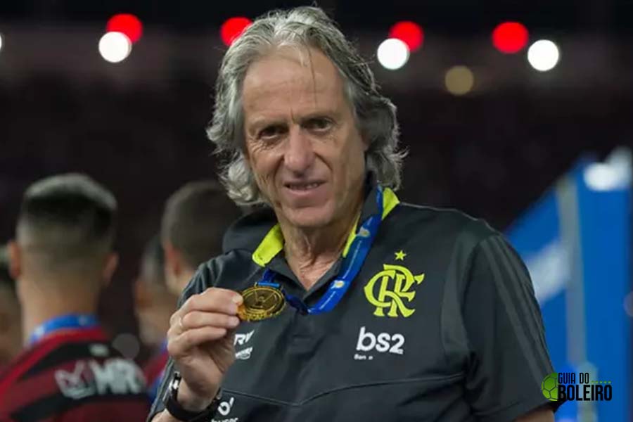 Com Jorge Jesus no comando do Flamengo em 2019, clube conquistou Copa Libertadores e Brasileirão. (Foto: Reprodução)