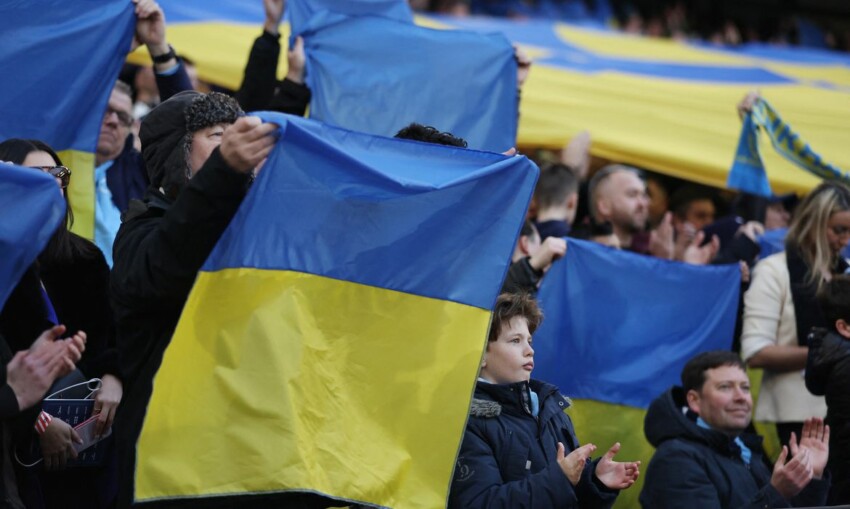 Em meio ao momento difícil, ucranianos veem no futebol um respiro. (Foto: Reprodução)