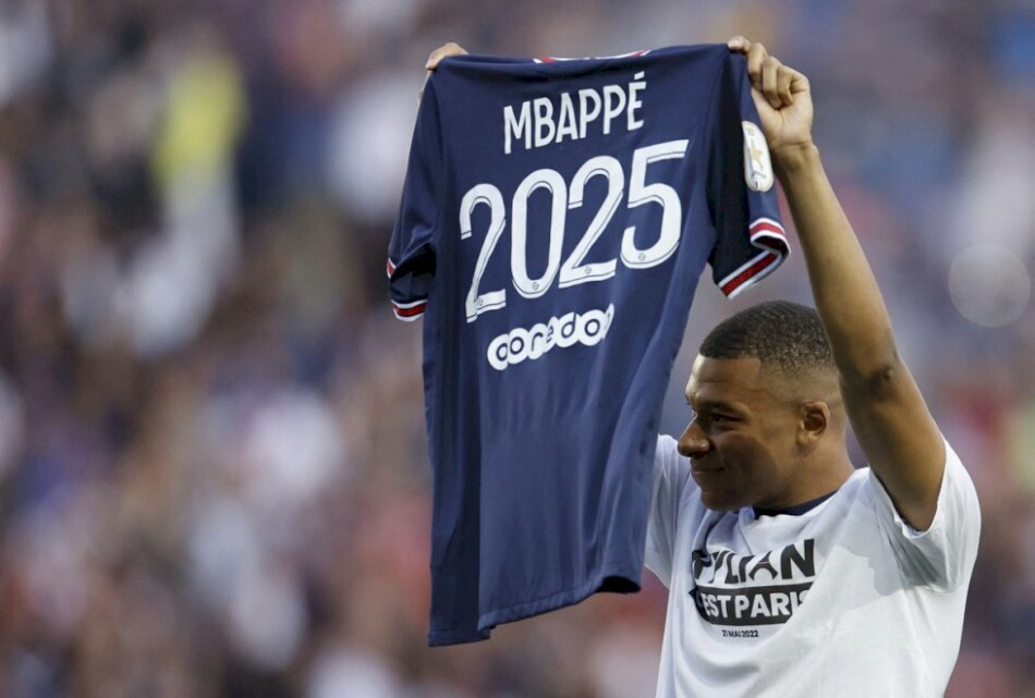 Recentemente, Kylian Mbappé que estava quase acertando contrato com o Real Madrid,  fechou renovação de contrato com o Paris Saint-Germain