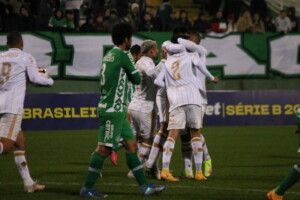 Gols de Chapecoense x Criciúma: de virada Criciúma vence Chapecoense pela Série B