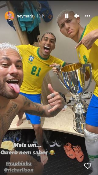 Neymar toma atitude com troféu da seleção e tira sarro da Argentina: “Quero nem saber”