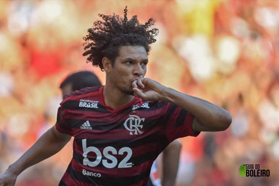 Mercado da bola Flamengo hoje (05): Montiel e Wendel chegam? Vidal no maracanã e oferta por Arão.