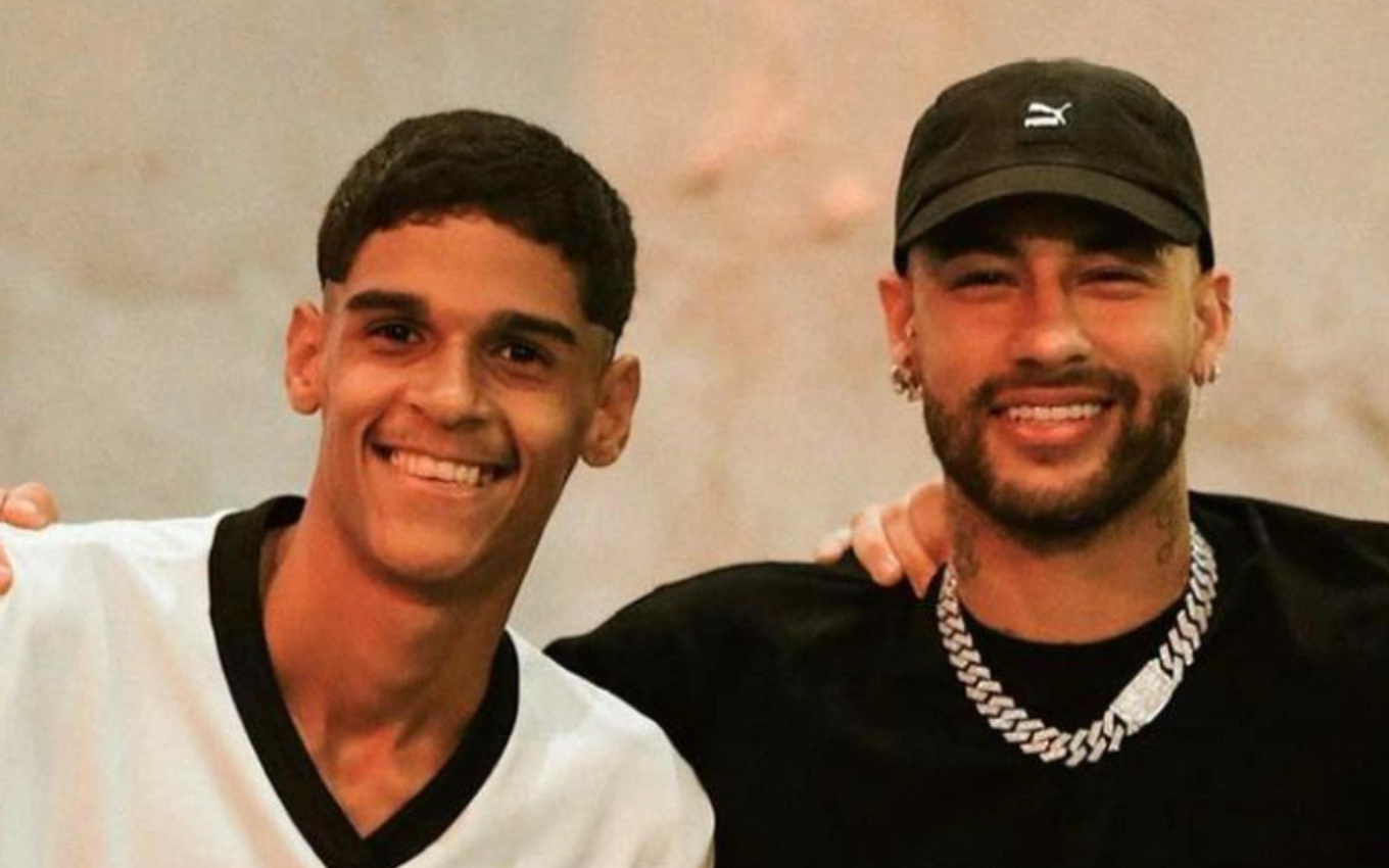 Luva de Pedreiro e Neymar
