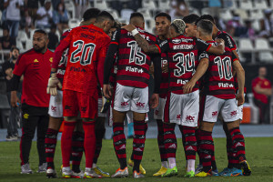 Dois jogadores do Flamengo são indicados para prêmios individuais na Copa do Brasil