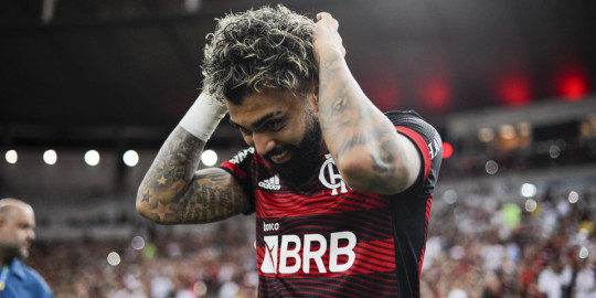 Gabigol usa bandagem na mão apenas por superstição FlaResenha