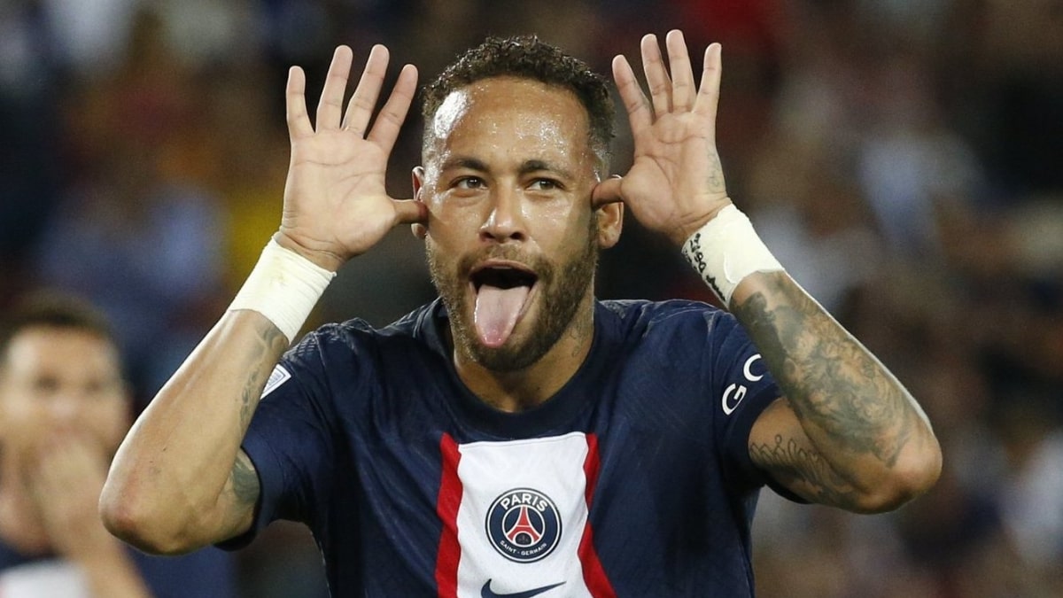 Neymar surpreende com vídeo na internet e web dispara: “Saudades da ex”
