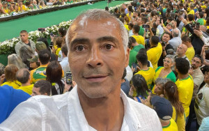 Romário fala sobre eleições e expõe opinião inusitada sobre Jair Bolsonaro