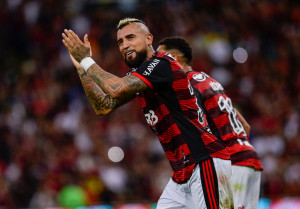 Flamengo na Champions League? Vidal responde se o Mengo brigaria na competição