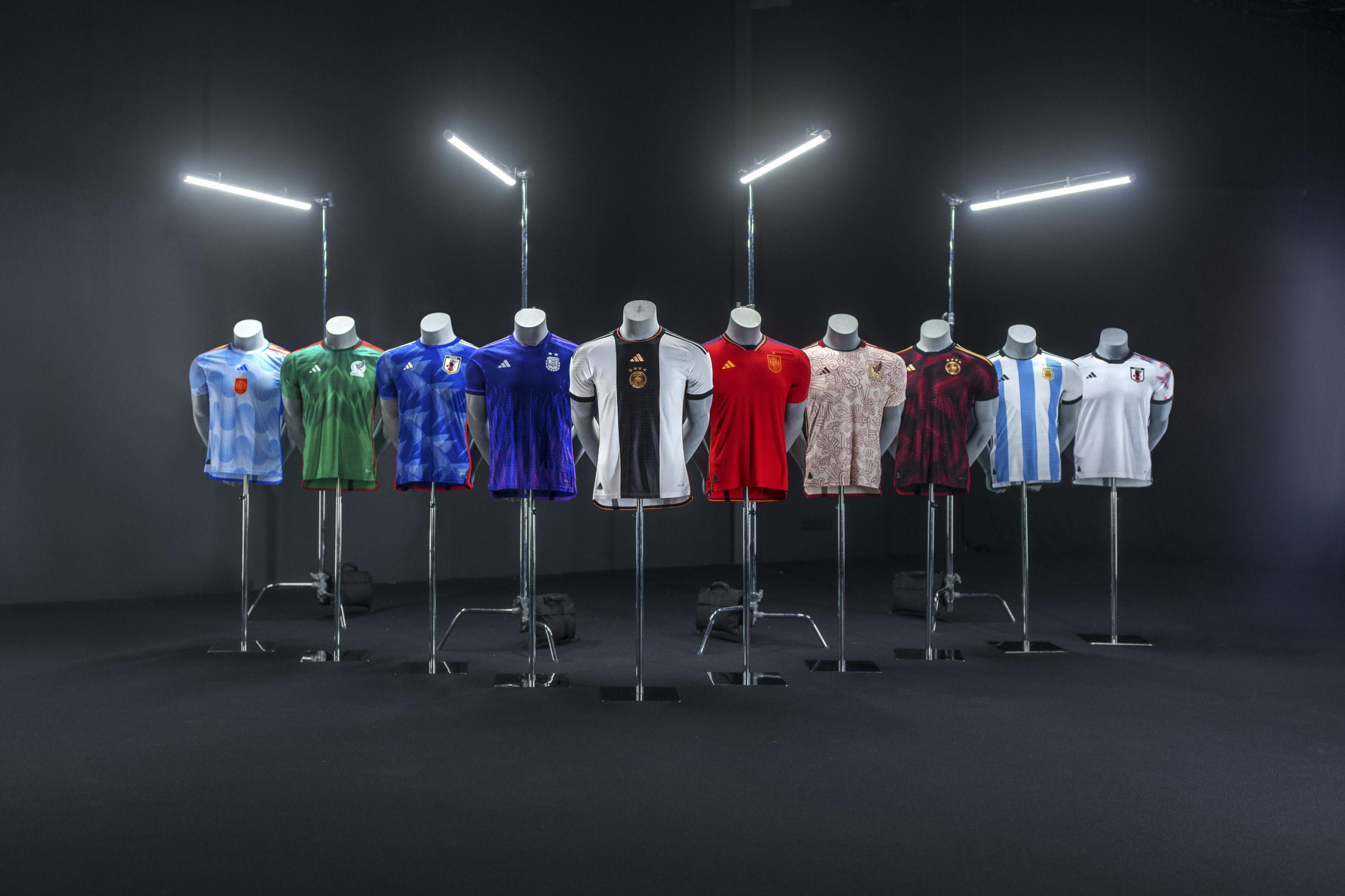 Camisas das Seleções para Copa do Mundo do Catar 2022: Adidas revela padrões de Alemanha, Argentina e mais
