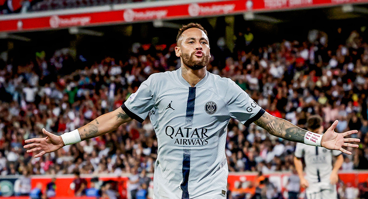 Neymar começa temporada no PSG com marca histórica
