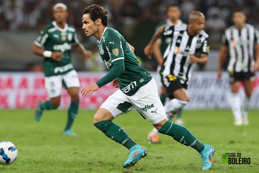 Raphael Veiga pode ser desfalque para a volta de Palmeiras x Atlético-MG na Libertadores. (Foto: Reprodução)