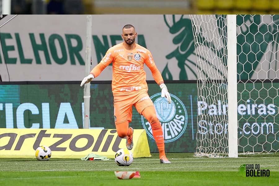 Não pega pênaltis? Weverton tem média superior à de Cássio em séries  decisivas; compare - PTD