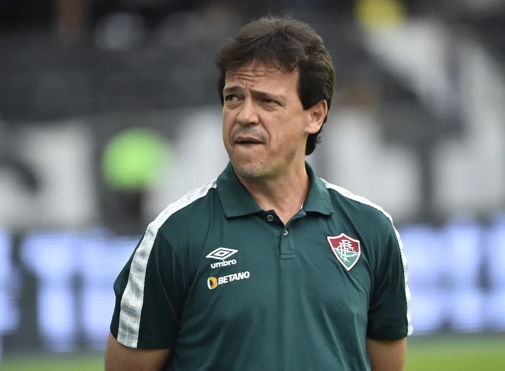 Fernando Diniz em partida com o Fluminense