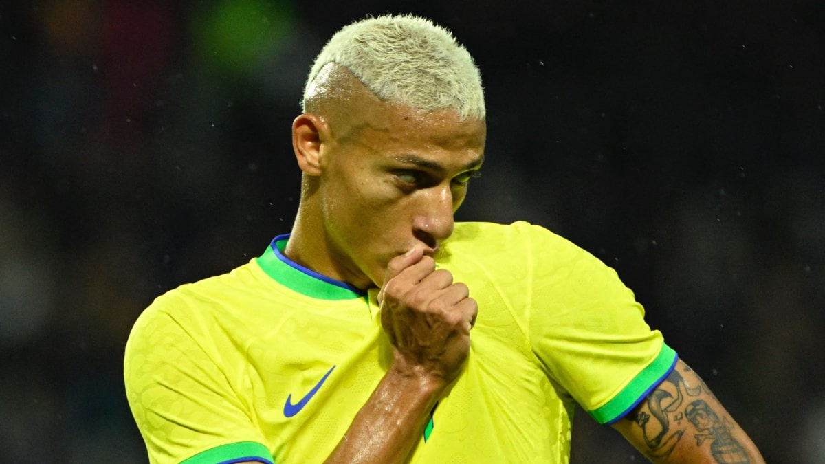 Richarlison faz pedido sincero para torcedores da Seleção Brasileira após marcar dois gols em amistoso