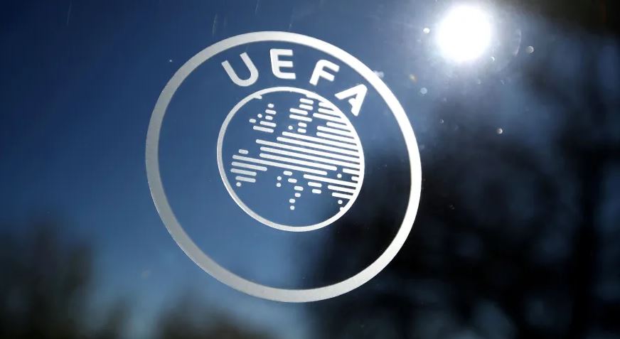 UEFA responde ao Chelsea e Rangers sobre homenagens para morte da Rainha Elizabeth II