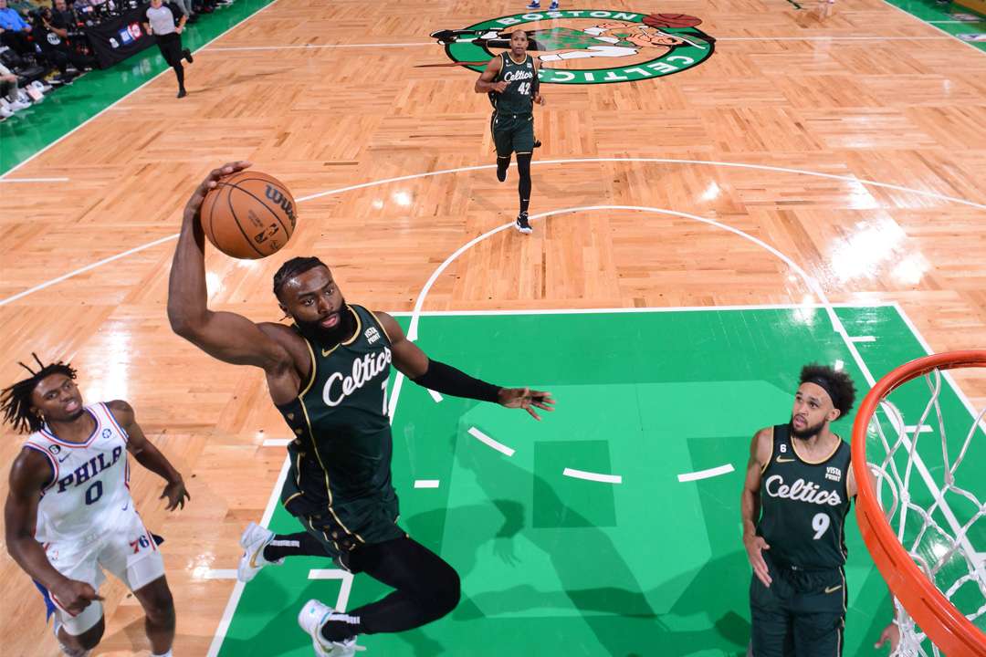 Melhores Momentos de Celtics x 76ers: Em noite espetacular de Tatum, Boston vence na NBA