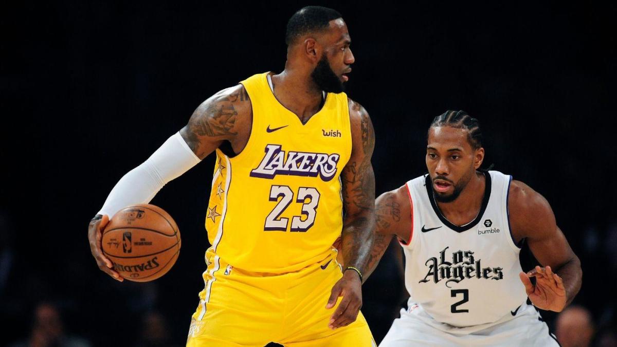 Estrelas de Lakers e Clippers, LeBron James e Kawhi Leonard, duelando em quadra pela NBA