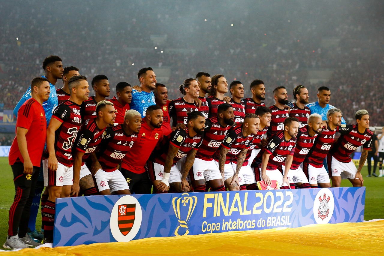 Elenco do Flamengo posado antes do confronto contra o Corinthians, que gerou o título da Copa do Brasil - Foto: Reprodução