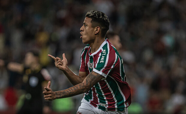 Fluminense recebe proposta de time europeu por Matheus Martins e responde