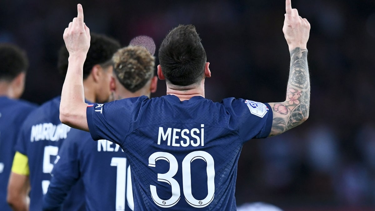 Gols de PSG x Nice: Messi marca golaço de falta e Mbappé entra para decidir no Campeonato Francês