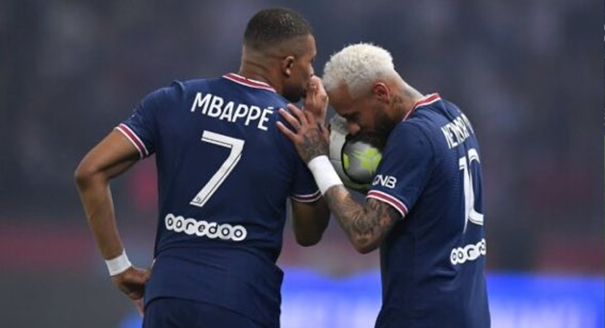 Treinador do PSG desabafa sobre Mbappé x Neymar e problemas de vestiário