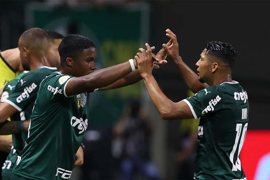 No segundo tempo de Palmeiras x Coritiba, Rony deu lugar a Endrick no Allianz Parque. (Foto: Reprodução)