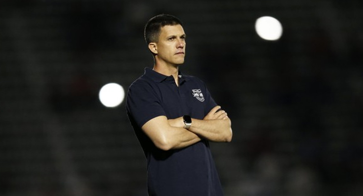 Santos define treinador para 2023 e tenta negócio fechar nos próximos dias