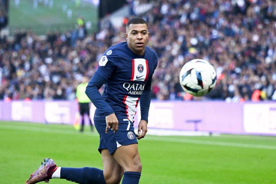 Insatisfeito no Paris Saint-Germain, Mbappé pode reforçar o United. Foto: Divulgação