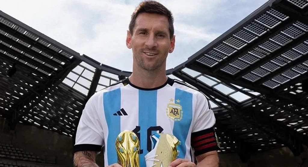 Messi recebe novas chuteiras para Copa do Mundo 2022. (Foto: Reprodução)