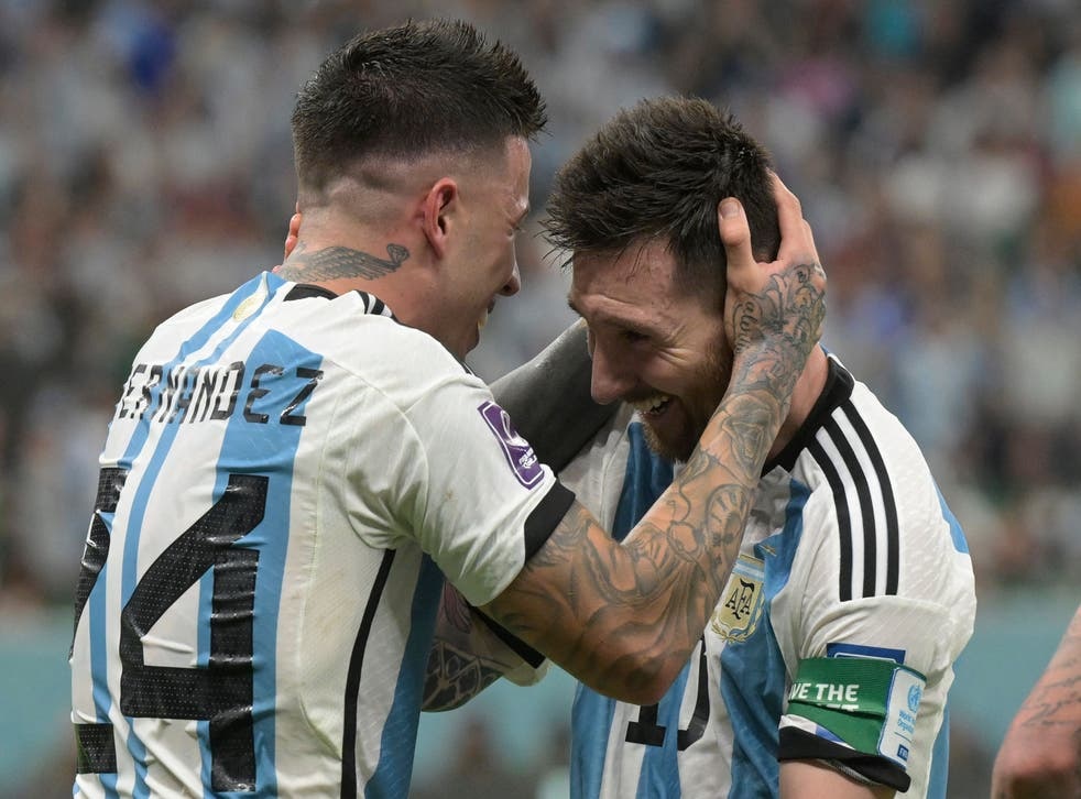 Destaque da Argentina na Copa entra na mira do PSG mas enfrenta competição de Gigante Inglês