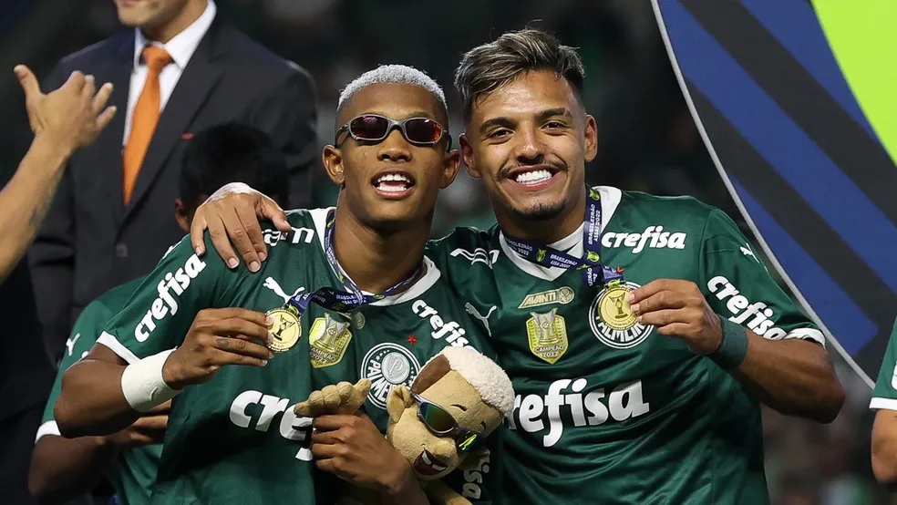 Palmeiras recusa oferta por Gabriel Menino do Vasco e motivo vem à tona