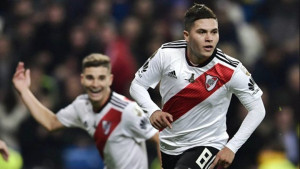 Juan Quintero no Flamengo? Clubes grandes disputam o jogador do River Plate