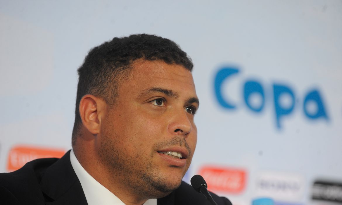 Seleção Brasileira: Ronaldo Fenômeno defende Gabriel Jesus após críticas