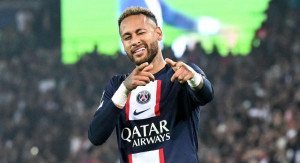 Ex de Neymar curte jogo do craque em Paris e gera especulações