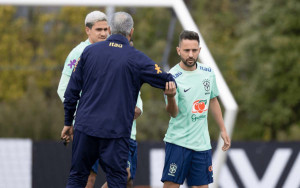 Pedro e Everton Ribeiro jogam pela Seleção Brasileira hoje? Brasil enfrenta Camarões na Copa