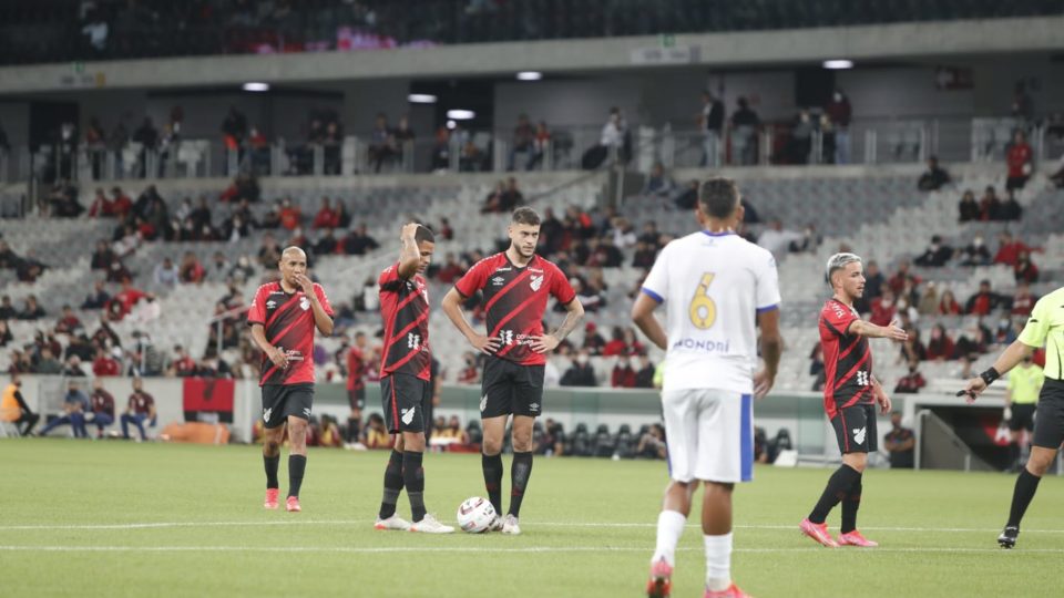 São Joseense x Athletico-PR Ao Vivo: onde assistir partida do Campeonato Paranaense online.