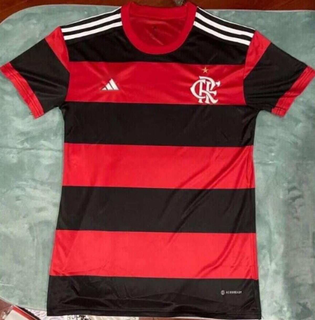 Camisa do Flamengo para 2023 vaza na internet