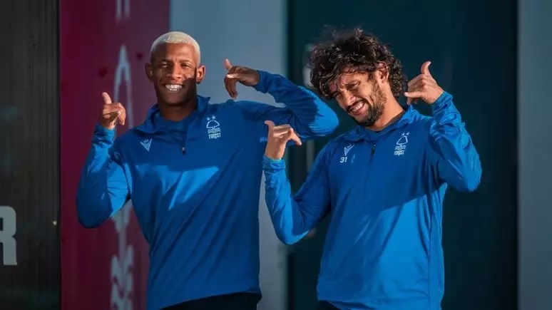 Danilo e Gustavo Scarpa formam a nova dupla brasileira do Nottingham Forest