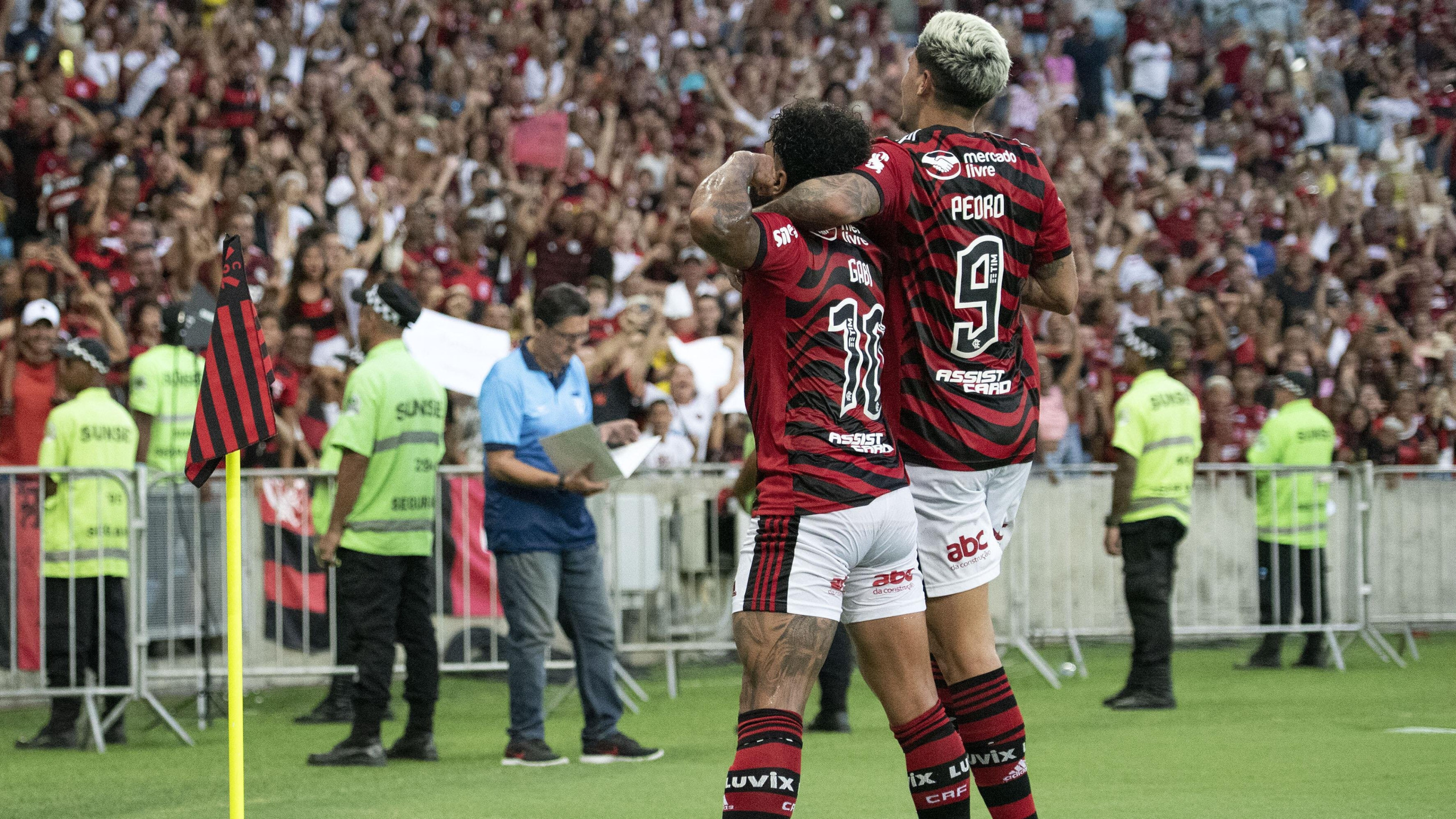 Torcedores do Flamengo fazem previsão maluca sobre Mundial de Clubes.