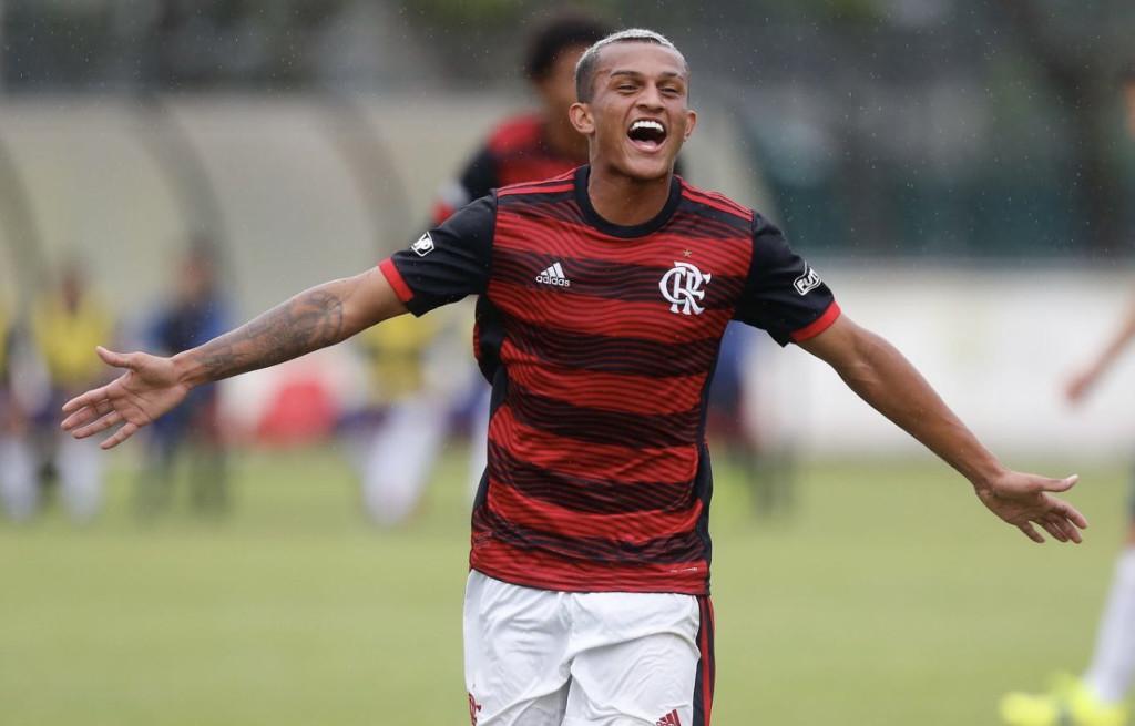 Flamengo e Barcelona ficam perto de acordo por transferência INUSITADA.