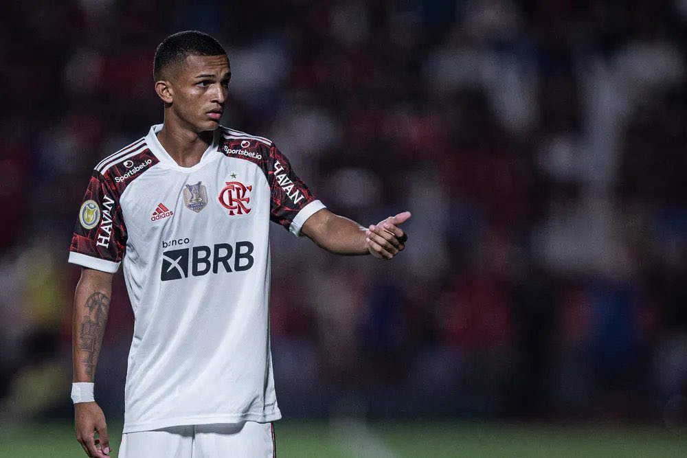 Flamengo e Barcelona ficam perto de acordo por transferência INUSITADA.